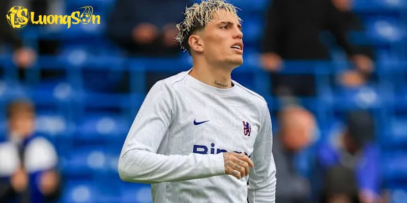 Alejandro Garnacho ghi bàn thắng đầu tiên cho Chelsea